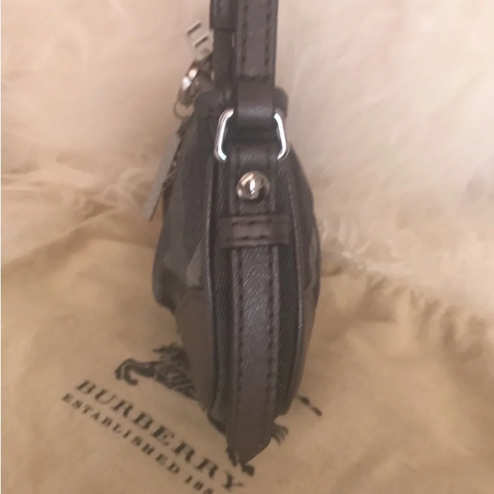 BURBERRY - Picture 4 of 9